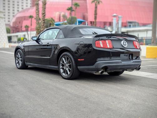 2011 Ford Mustang V6 Premium