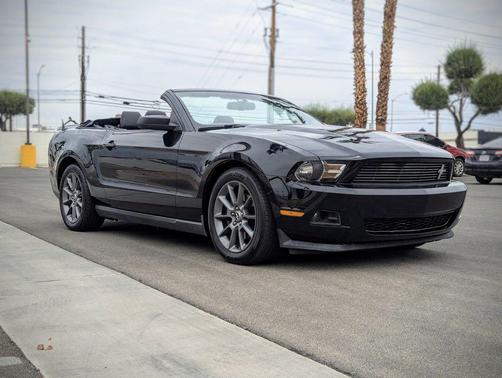 2011 Ford Mustang V6 Premium