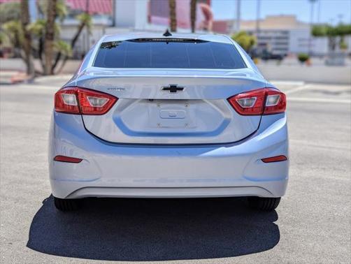 2018 Chevrolet Cruze LS