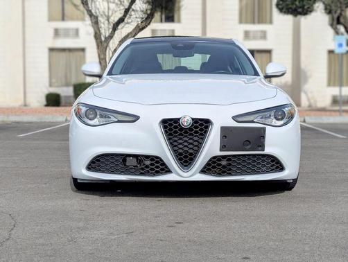 2018 Alfa Romeo Giulia Ti Lusso
