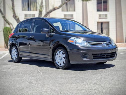 2011 Nissan Versa 1.8 S