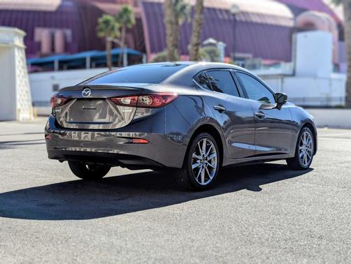 2018 Mazda Mazda3 Touring
