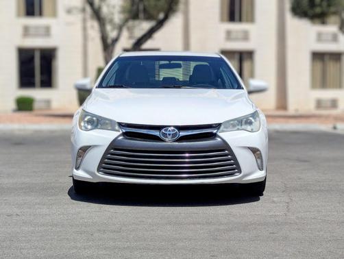 Super White 2016 Toyota Camry LE