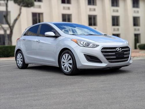 2016 Hyundai Elantra GT Base