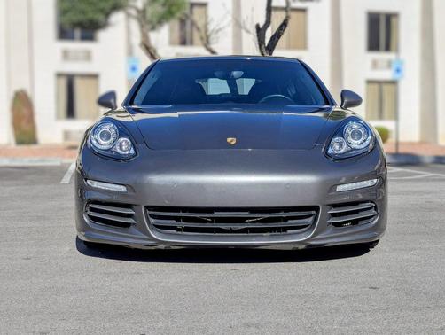 2014 Porsche Panamera 4S
