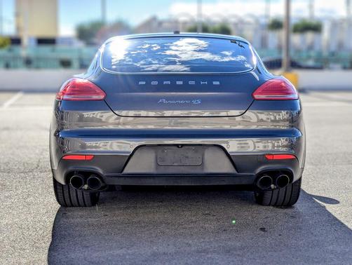 2014 Porsche Panamera 4S