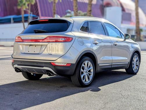 2015 Lincoln MKC Base