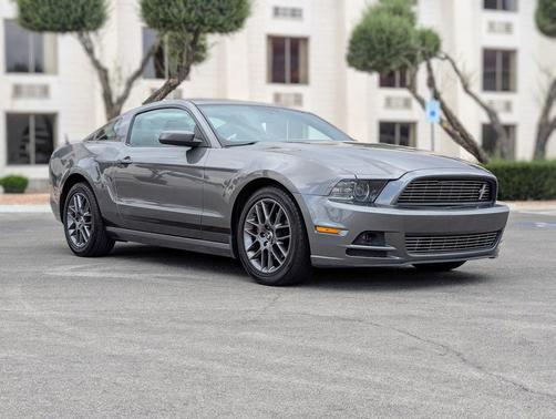 2014 Ford Mustang V6