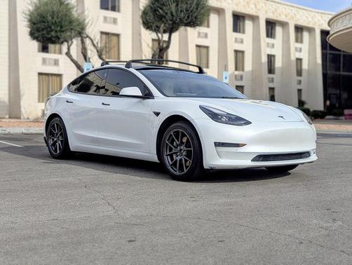 2022 Tesla Model 3 Long Range