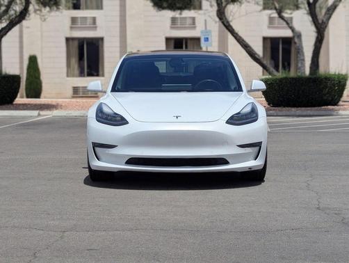 Pearl White Multi-Coat 2018 Tesla Model 3 Long Range