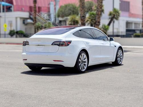 Pearl White Multi-Coat 2018 Tesla Model 3 Long Range