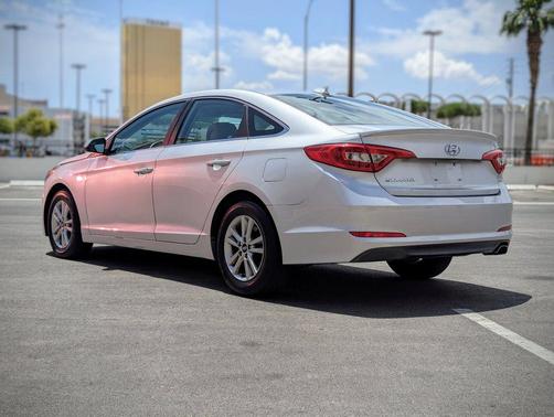 2015 Hyundai SONATA SE