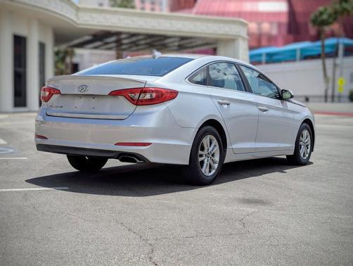 2015 Hyundai SONATA SE