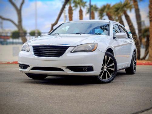 2013 Chrysler 200 Touring