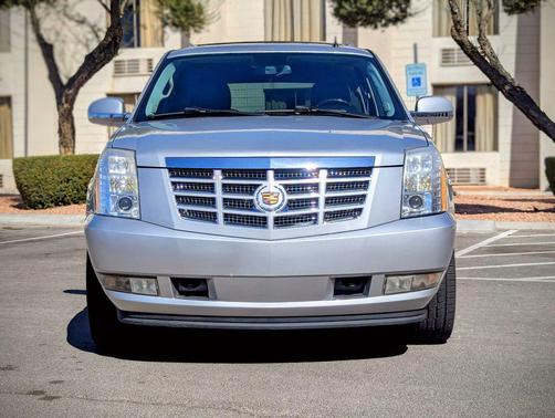 2011 Cadillac Escalade Premium