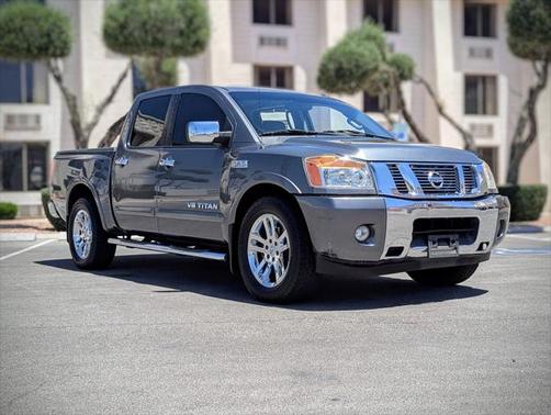2013 Nissan Titan SV