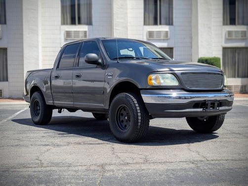 2003 Ford F-150 XLT SuperCrew