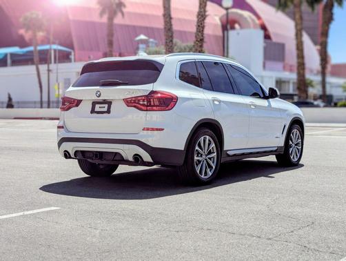WHITE 2018 BMW X3 xDrive30i