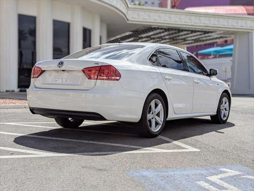 2015 Volkswagen Passat 1.8T Limited Edition