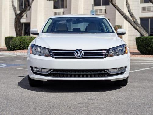 2015 Volkswagen Passat 1.8T Limited Edition