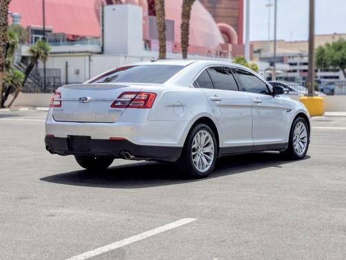 Ingot Silver Metallic 2019 Ford Taurus Limited