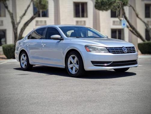 2012 Volkswagen Passat 2.5 SE