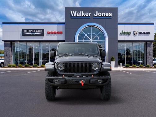 Granite Crystal Clearcoat Metallic 2026 Jeep Gladiator Shadow Ops