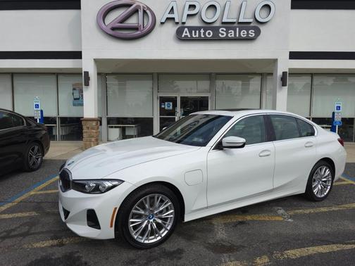 2024 BMW 330e xDrive