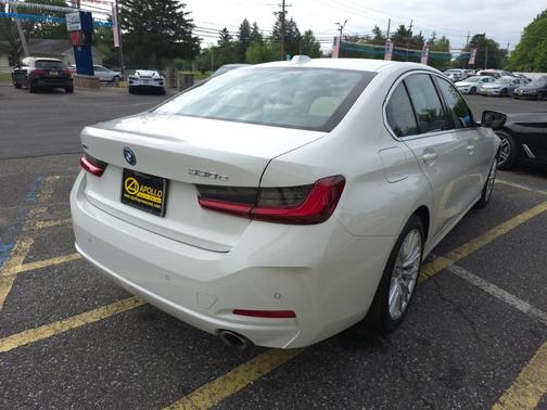 2024 BMW 330e xDrive
