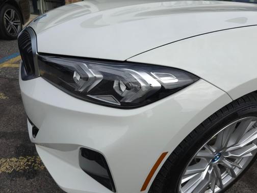 2024 BMW 330e xDrive