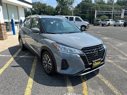 2022 Nissan Kicks SV