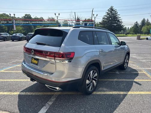 2024 Volkswagen Atlas 2.0T SE