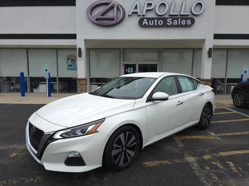 2022 Nissan Altima 2.5 SV
