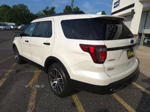 2017 Ford Explorer sport