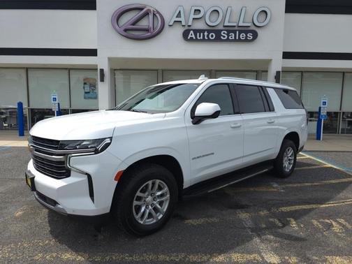 2023 Chevrolet Suburban LT