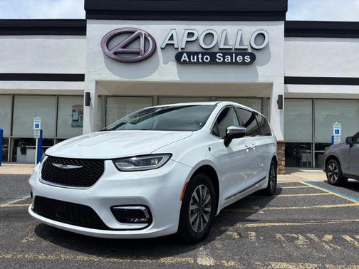 2023 Chrysler Pacifica Hybrid Limited