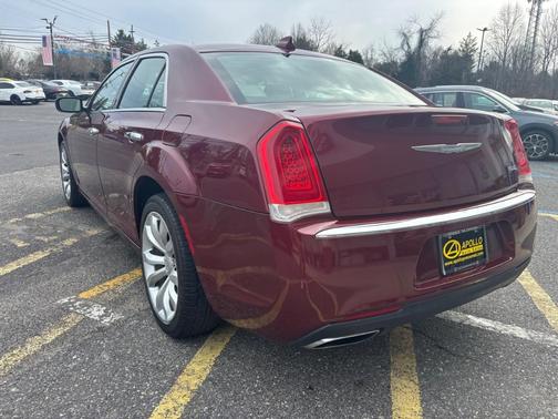 2018 Chrysler 300 Limited