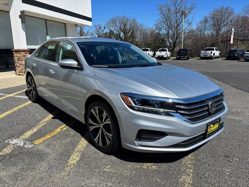 2021 Volkswagen Passat 2.0T SE