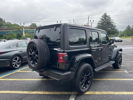 2022 Jeep Wrangler Unlimited 4xe Sahara