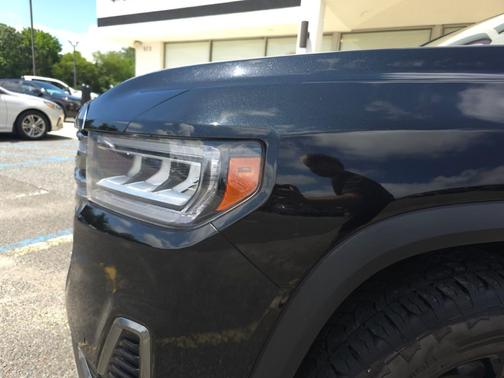 2020 GMC Acadia AT4