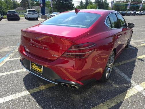 2022 Genesis G70 2.0T