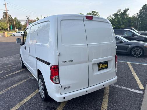 2021 Nissan NV200 SV