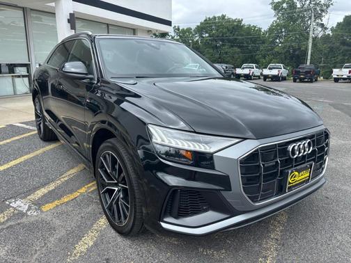 2023 Audi Q8 55 Premium