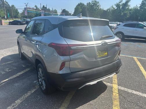 2021 Kia Seltos LX