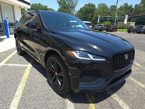 2024 Jaguar F-PACE P250 R-Dynamic S