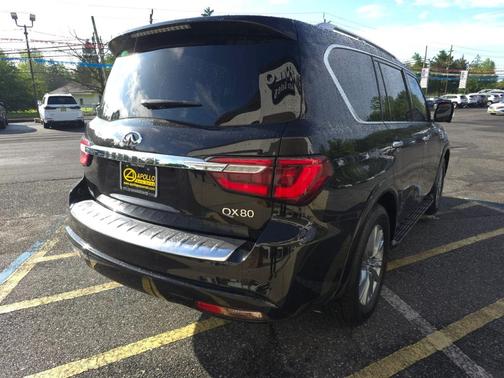 2018 INFINITI QX80 Base