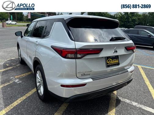 2022 Mitsubishi Outlander ES