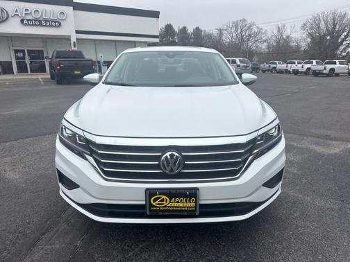 2022 Volkswagen Passat 2.0T SE