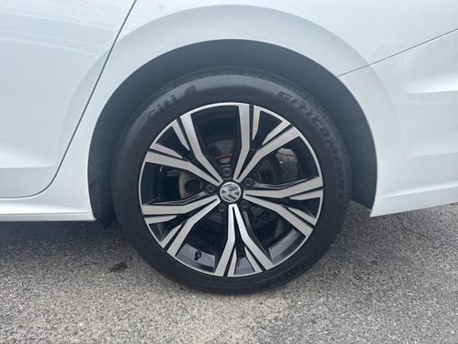 2022 Volkswagen Passat 2.0T SE