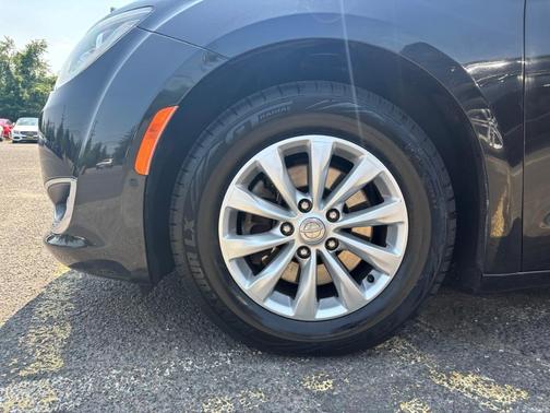 2018 Chrysler Pacifica Touring-L